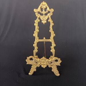 Vintage Ornate Brass Easel Stand Dish Plate Photo Holder 7 1/ 2 Inches Tall APPX